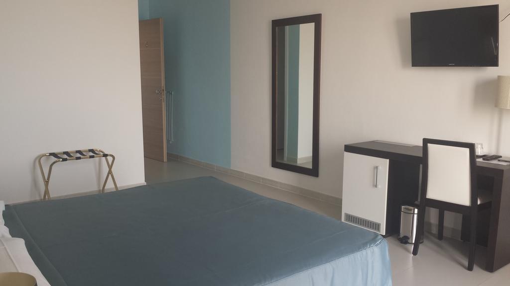 פלטמונה Buddi Hotel מראה חיצוני תמונה