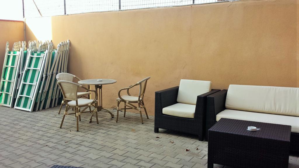 פלטמונה Buddi Hotel מראה חיצוני תמונה