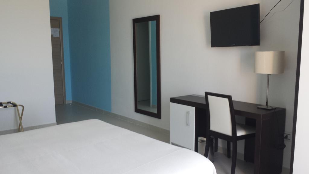 פלטמונה Buddi Hotel מראה חיצוני תמונה