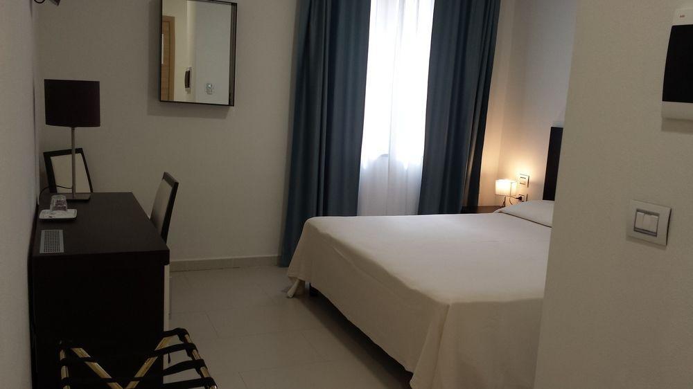 פלטמונה Buddi Hotel מראה חיצוני תמונה