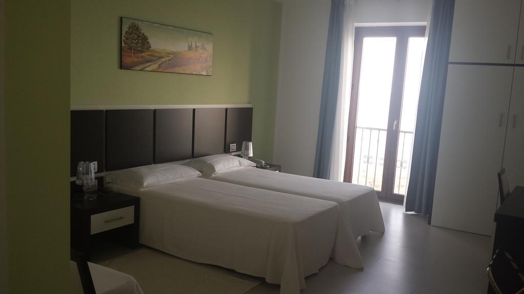 פלטמונה Buddi Hotel חדר תמונה