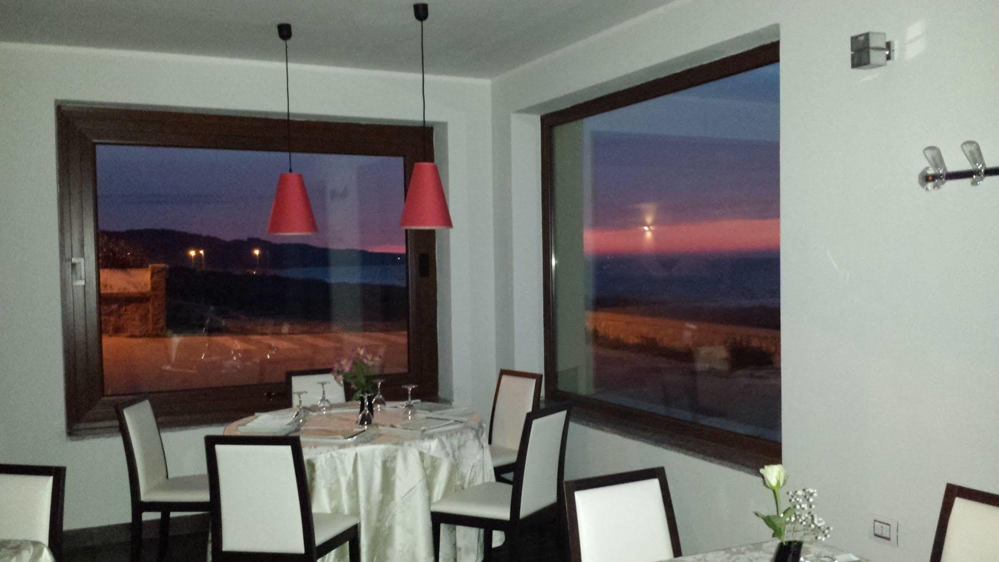 פלטמונה Buddi Hotel מראה חיצוני תמונה