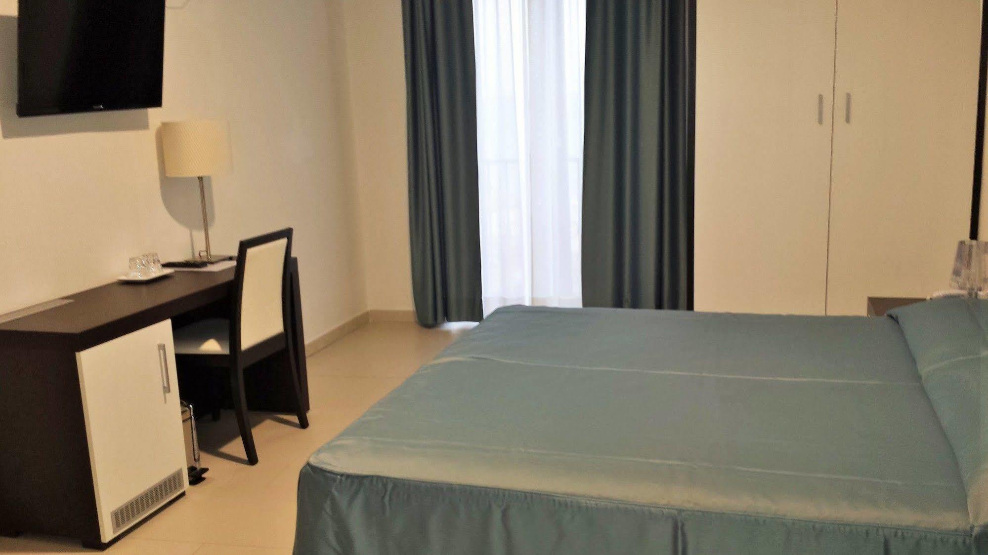פלטמונה Buddi Hotel מראה חיצוני תמונה